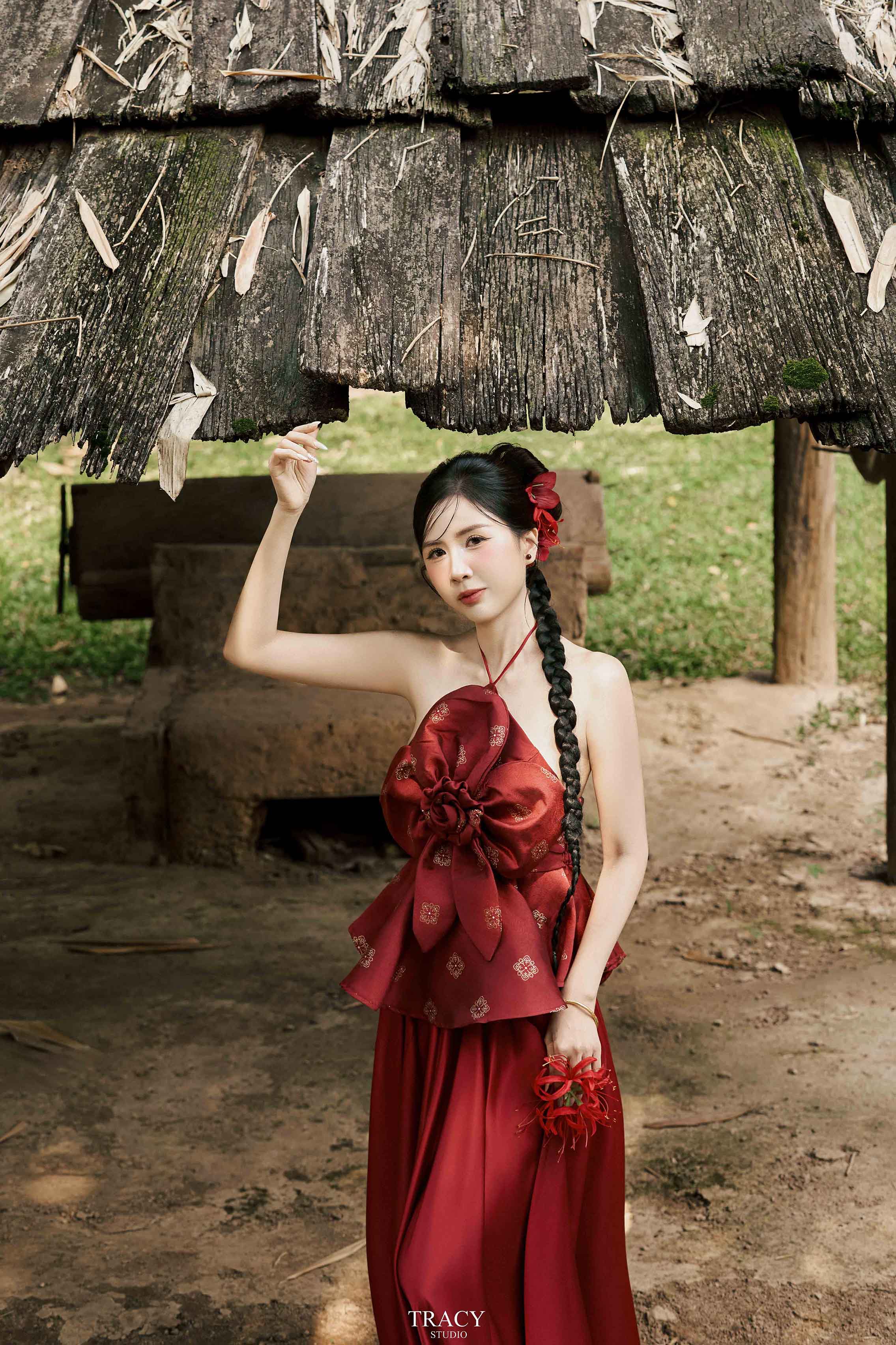 frontend/img/gallery/anh-tet-yem-ao-dai/tracy-studio-chup-concept-tet-sat-son (9).jpg